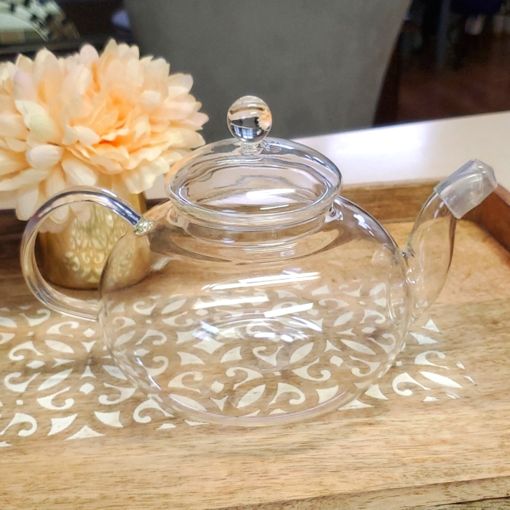 Clear tea pot